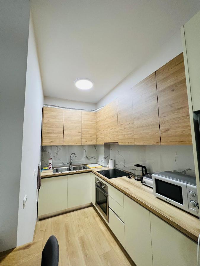 Lovely Apartment, Free Parking Тирана Экстерьер фото